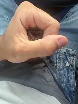 Snapshot of Mik3x chatting on 27, 3, 2026 Mik3x online show from 27, 3, 2026