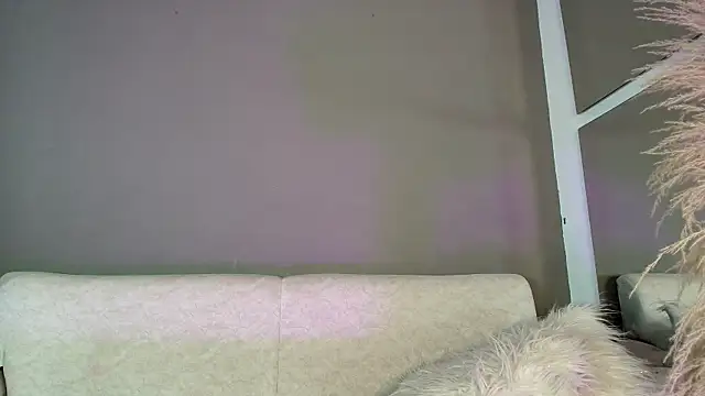 Zoee 8 online show from 19, 6, 2026
