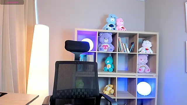 Saphyralux online show from 23, 5, 2026