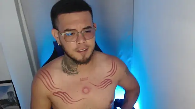 Snapshot of maik_gonsalez chatting on 28, 3, 2026 maik gonsalez online show from 28, 3, 2026