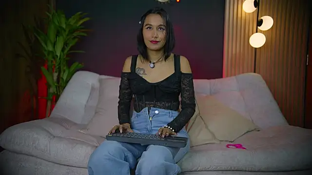 charlottehershel02 online show from 3, 4, 2026