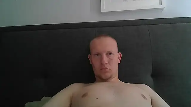 Snapshot of Ousto18 chatting on 3, 7, 2026 Ousto18 online show from 3, 7, 2026