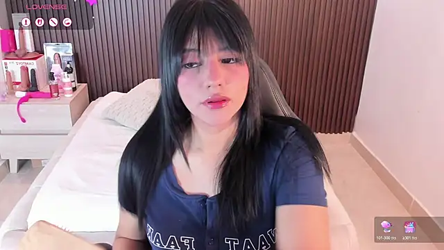 MILLYEVANS1 online show from 17, 7, 2026