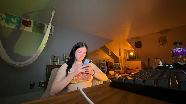 Snapshot of avaalanchee chatting on 1, 6, 2026 avaalanchee online show from 1, 6, 2026