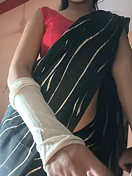 Curvy Sanaya online show from 8, 5, 2026