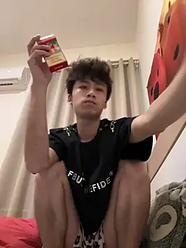 sexyboy-3525 online show from 12, 5, 2026