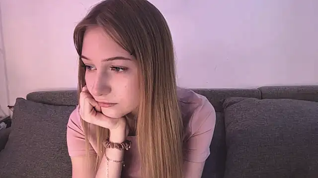 KatrineDrea online show from 22, 4, 2026