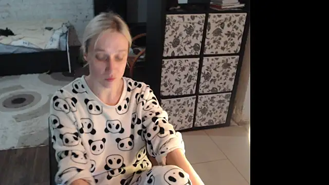 Snapshot of Sweet_hot_shrmp chatting on 9, 6, 2026 Sweet hot shrmp online show from 9, 6, 2026