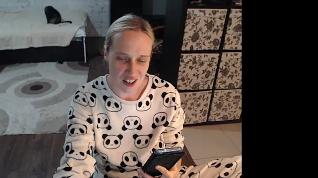 Snapshot of Sweet_hot_shrmp chatting on 16, 6, 2026 Sweet hot shrmp online show from 16, 6, 2026