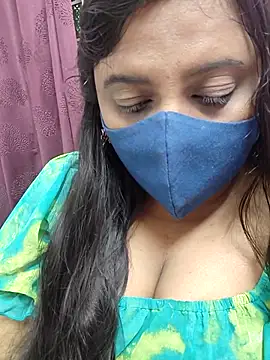 Snapshot of Tami-sonia chatting on 6, 4, 2026 Tami-sonia online show from 6, 4, 2026