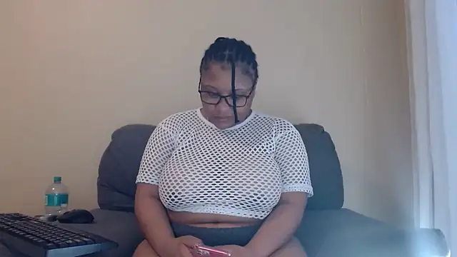 Snapshot of xxZoeyx chatting on 3, 11, 2025 xxZoeyx online show from 3, 11, 2025