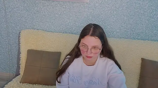 Snapshot of SofiDreamm chatting on 4, 4, 2026 SofiDreamm online show from 4, 4, 2026