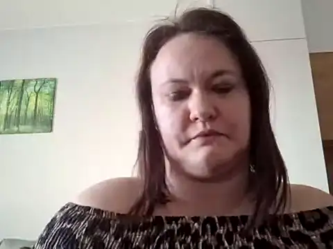 OpheliaMilf online show from 21, 4, 2026