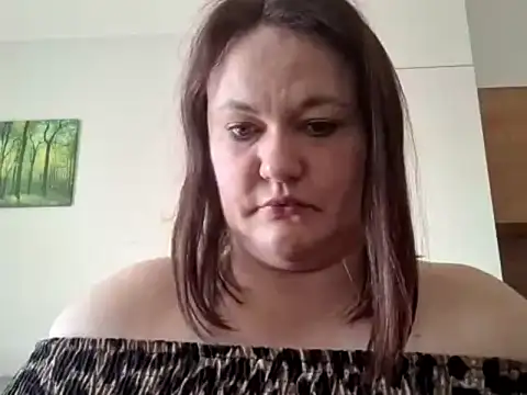 OpheliaMilf online show from 22, 4, 2026