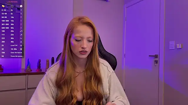 Snapshot of girlsmilee chatting on 23, 5, 2026 girlsmilee online show from 23, 5, 2026