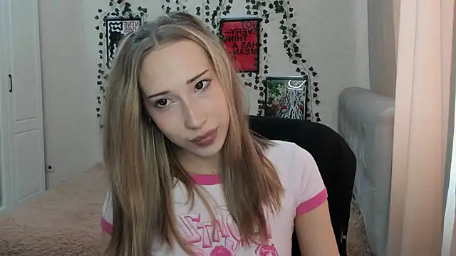 Emmarayder online show from 4, 5, 2026