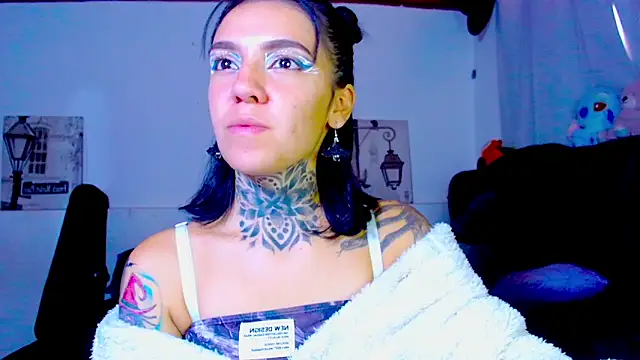 LannieGonzales online show from 15, 5, 2026