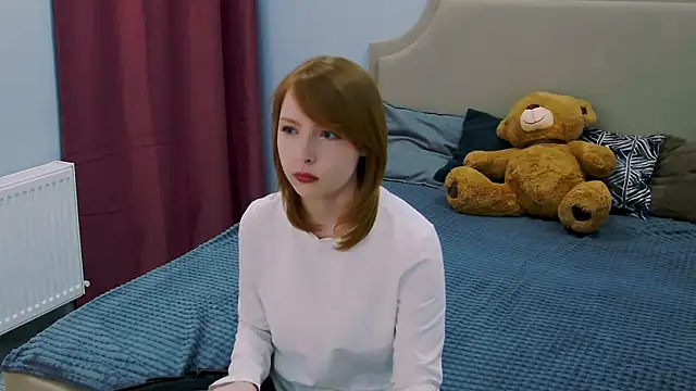 CherryCrushLove online show from 9, 4, 2026