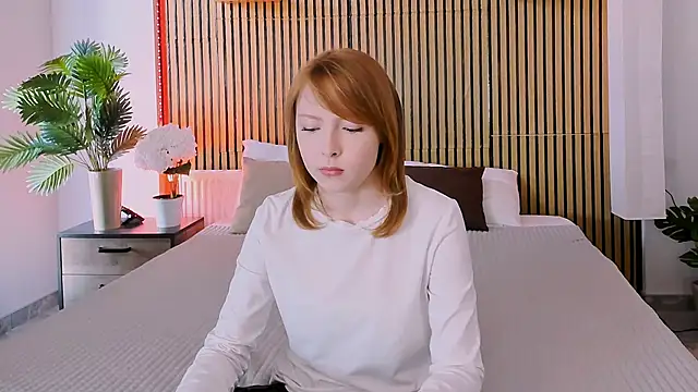 CherryCrushLove online show from 11, 4, 2026