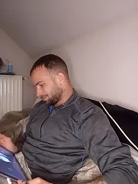 Snapshot of Fabika15 chatting on 7, 4, 2026 Fabika15 online show from 7, 4, 2026