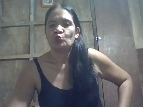 Snapshot of PinayZaira chatting on 18, 6, 2026 PinayZaira online show from 18, 6, 2026