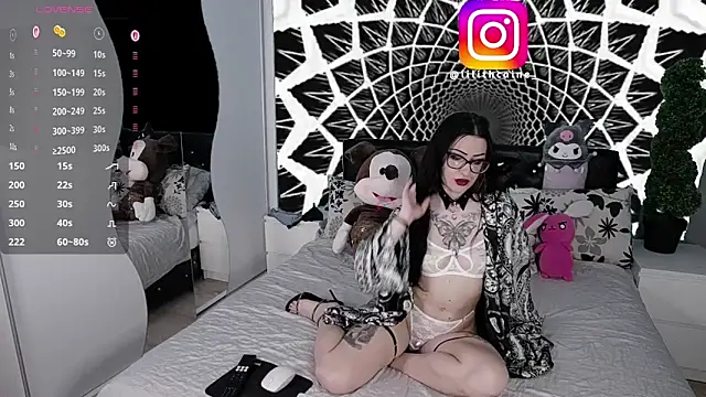 Lilithcaine online show from 10, 5, 2026