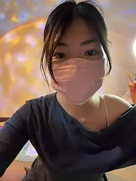 Xiaoyunduo1 online show from 13, 4, 2026