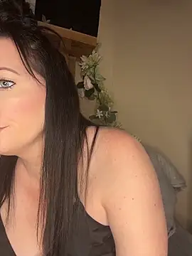 Snapshot of taylorsunshine chatting on 2, 6, 2026 taylorsunshine online show from 2, 6, 2026