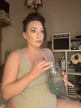 Snapshot of taylorsunshine chatting on 21, 6, 2026 taylorsunshine online show from 21, 6, 2026