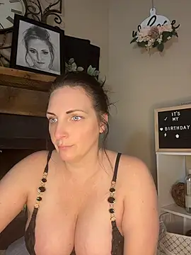 Snapshot of taylorsunshine chatting on 18, 7, 2026 taylorsunshine online show from 18, 7, 2026