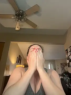 Snapshot of taylorsunshine chatting on 1, 8, 2026 taylorsunshine online show from 1, 8, 2026