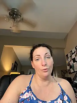 Snapshot of taylorsunshine chatting on 3, 8, 2026 taylorsunshine online show from 3, 8, 2026