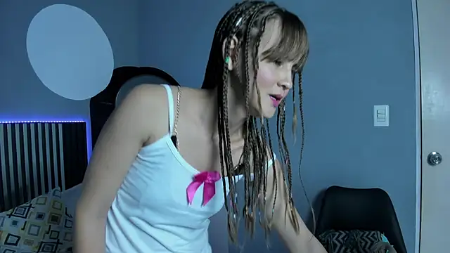 Alina Valmont online show from 1, 4, 2026