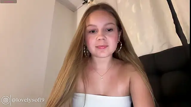 lovely sofi  online show from 24, 4, 2026