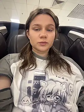 Snapshot of LilMisa chatting on 7, 4, 2026 LilMisa online show from 7, 4, 2026