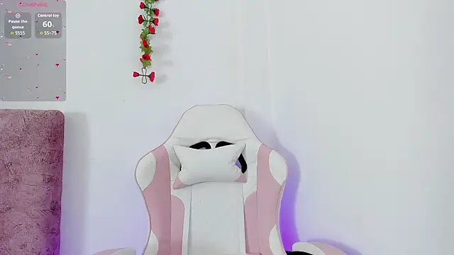 alisson boobs   online show from 15, 5, 2026