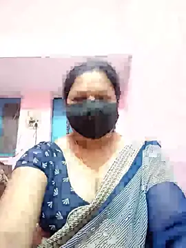 Snapshot of PINKI_024 chatting on 17, 5, 2026 PINKI 024 online show from 17, 5, 2026