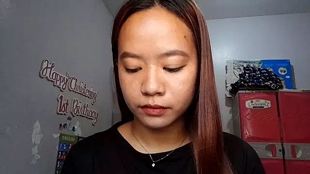 Snapshot of KrisKeep chatting on 6, 4, 2026 KrisKeep online show from 6, 4, 2026