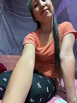 Snapshot of Huonglyna chatting on 15, 4, 2026 Huonglyna online show from 15, 4, 2026