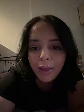 MiaKittyx0 online show from 8, 5, 2026