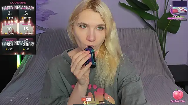 Kitty Blondie online show from 13, 4, 2026