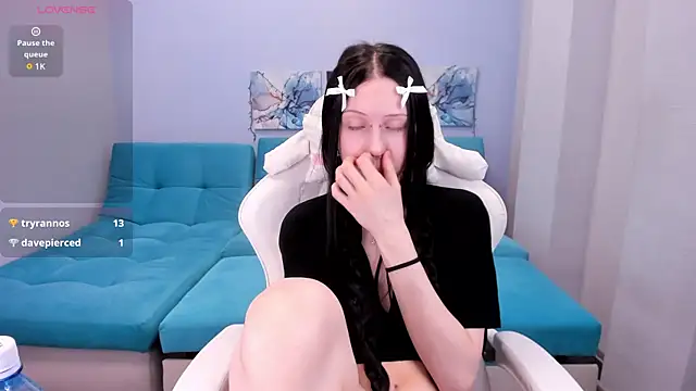 SugarBunny18 online show from 26, 4, 2026
