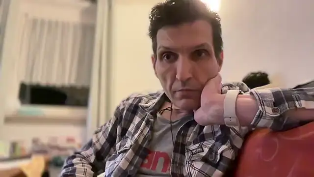 Snapshot of Dermart chatting on 2, 4, 2026 Dermart online show from 2, 4, 2026