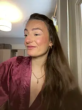 MiaLovesxxx online show from 7, 5, 2026