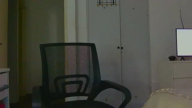 petitebelu online show from 28, 7, 2026