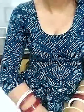 Alisha-sexy online show from 10, 4, 2026