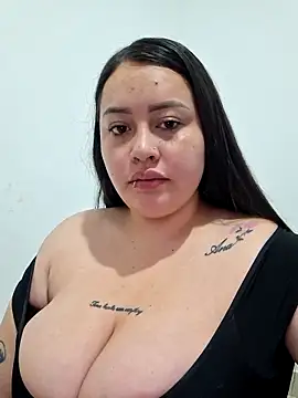 Stefiilove- online show from 8, 4, 2026