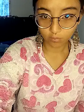 kitsune nyoko online show from 6, 4, 2026