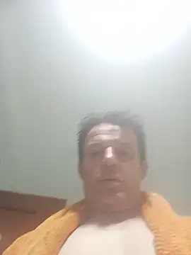 Snapshot of mecaloco chatting on 17, 6, 2026 mecaloco online show from 17, 6, 2026