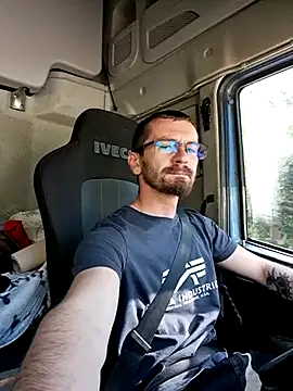 jozsi1995 online show from 27, 4, 2026